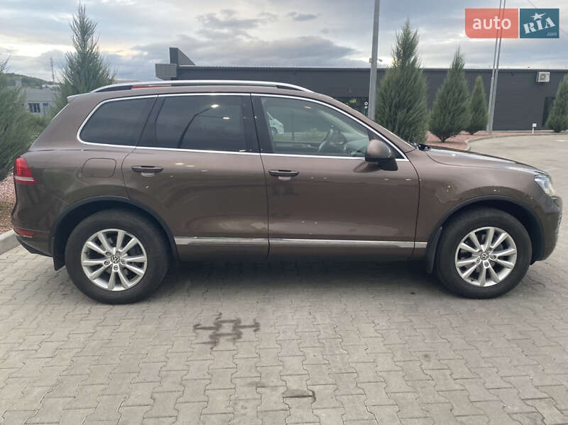 Позашляховик / Кросовер Volkswagen Touareg 2013 в Мукачевому