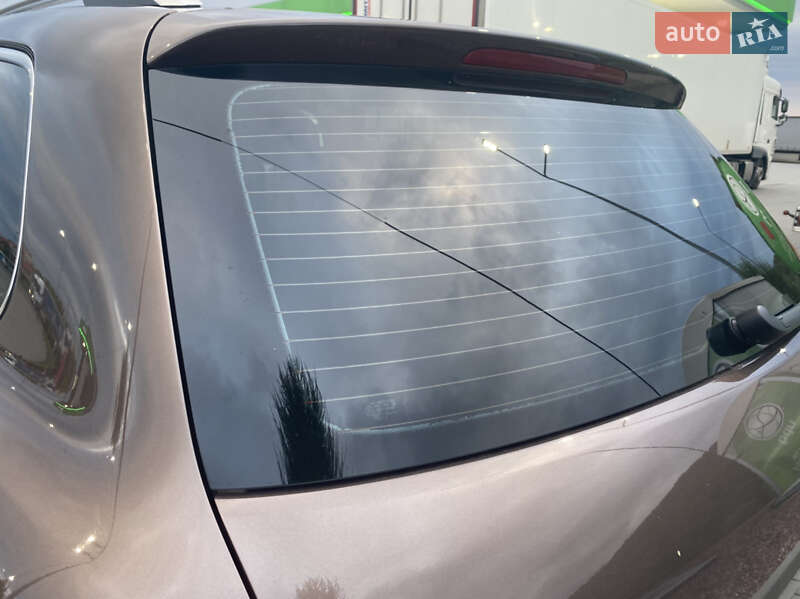 Позашляховик / Кросовер Volkswagen Touareg 2013 в Мукачевому