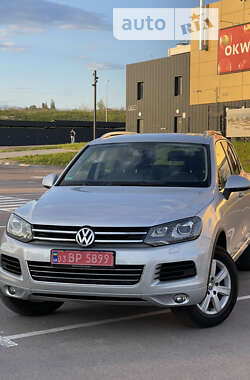 Позашляховик / Кросовер Volkswagen Touareg 2013 в Рівному