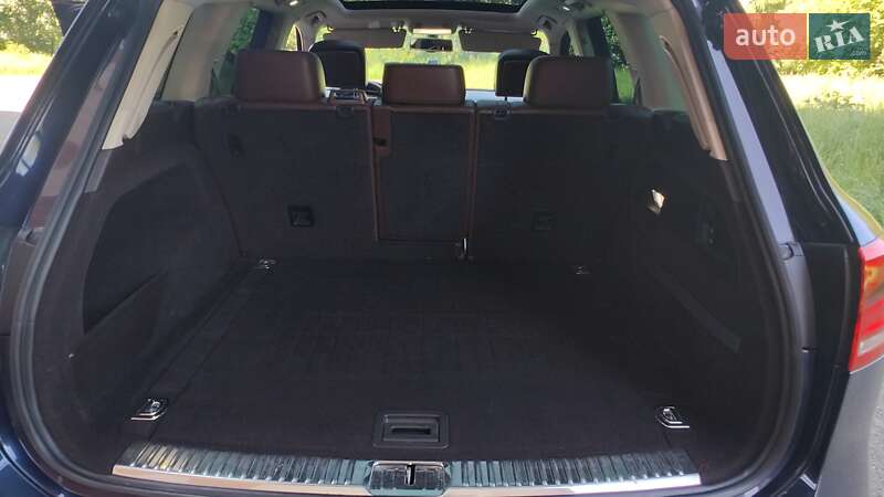 Внедорожник / Кроссовер Volkswagen Touareg 2012 в Ивано-Франковске