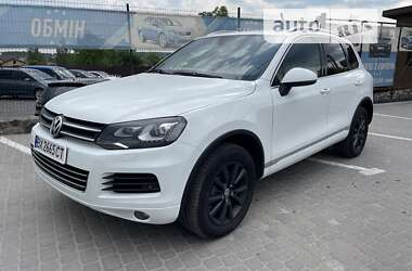 Позашляховик / Кросовер Volkswagen Touareg 2012 в 