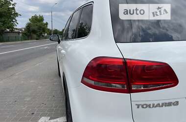 Позашляховик / Кросовер Volkswagen Touareg 2012 в 