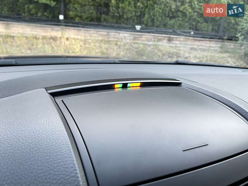 Позашляховик / Кросовер Volkswagen Touareg 2006 в Києві