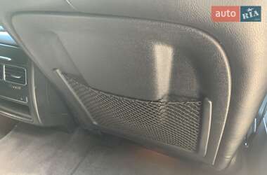 Внедорожник / Кроссовер Volkswagen Touareg 2011 в 