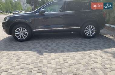 Внедорожник / Кроссовер Volkswagen Touareg 2011 в 