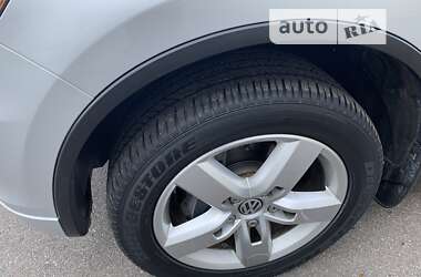 Позашляховик / Кросовер Volkswagen Touareg 2014 в Лозовій
