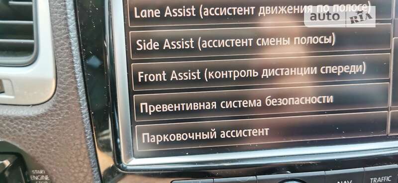 Внедорожник / Кроссовер Volkswagen Touareg 2012 в Днепре