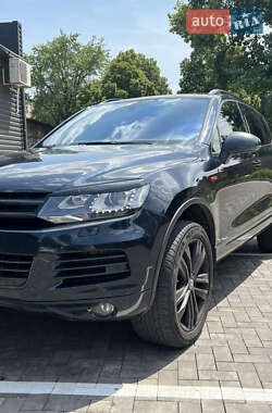 Внедорожник / Кроссовер Volkswagen Touareg 2013 в 