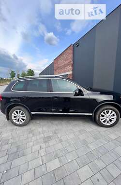 Позашляховик / Кросовер Volkswagen Touareg 2014 в Хмельницькому