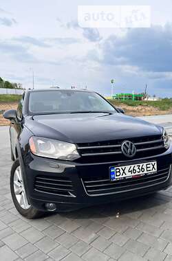 Внедорожник / Кроссовер Volkswagen Touareg 2014 в Хмельницком