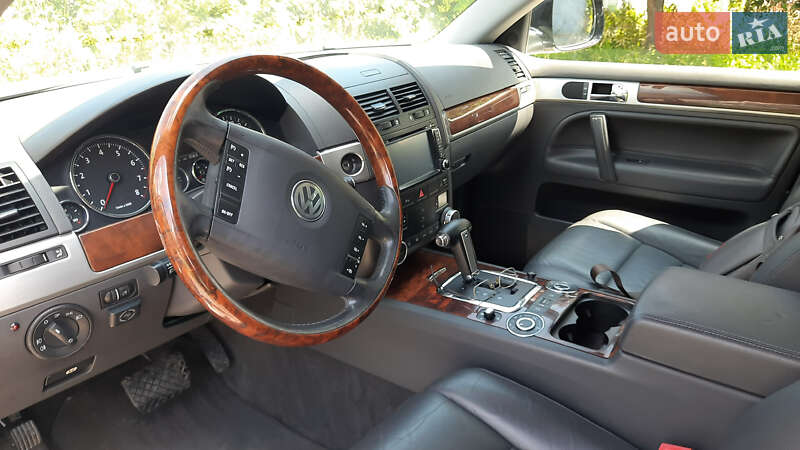 Внедорожник / Кроссовер Volkswagen Touareg 2007 в Львове