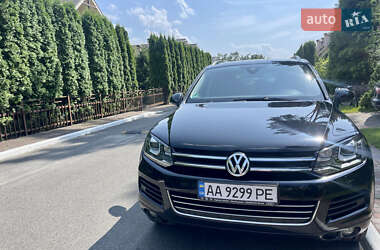 Внедорожник / Кроссовер Volkswagen Touareg 2014 в 