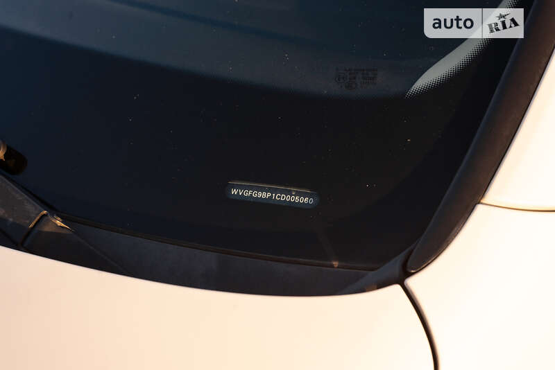 Внедорожник / Кроссовер Volkswagen Touareg 2011 в Ровно
