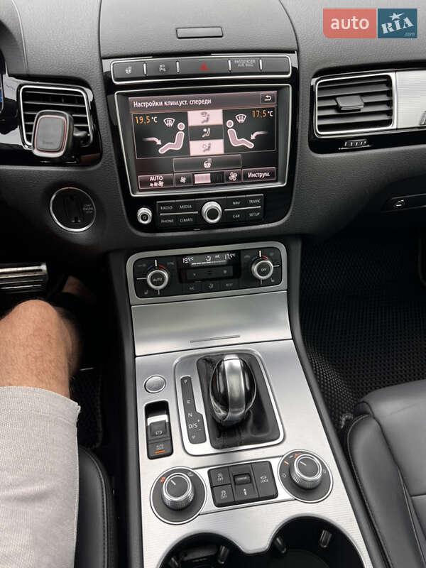 Внедорожник / Кроссовер Volkswagen Touareg 2015 в Хмельницком фото 82 Внедорожник / Кроссовер Volkswagen Touareg 2015 в Хмельницком
