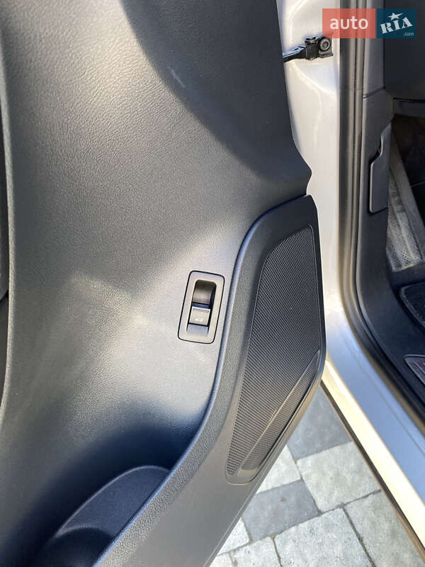 Внедорожник / Кроссовер Volkswagen Touareg 2010 в Тлумаче