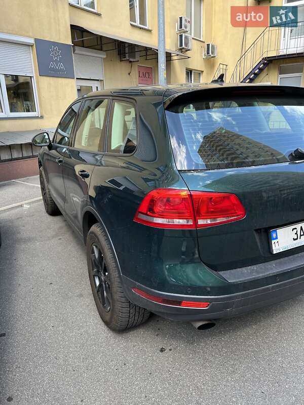 Внедорожник / Кроссовер Volkswagen Touareg 2017 в Киеве