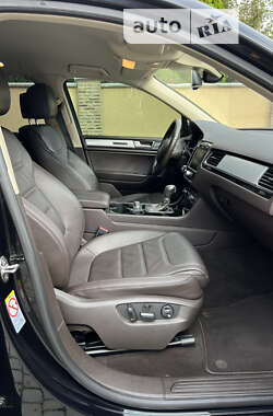 Внедорожник / Кроссовер Volkswagen Touareg 2013 в 