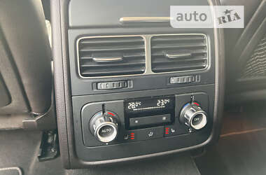 Внедорожник / Кроссовер Volkswagen Touareg 2013 в 