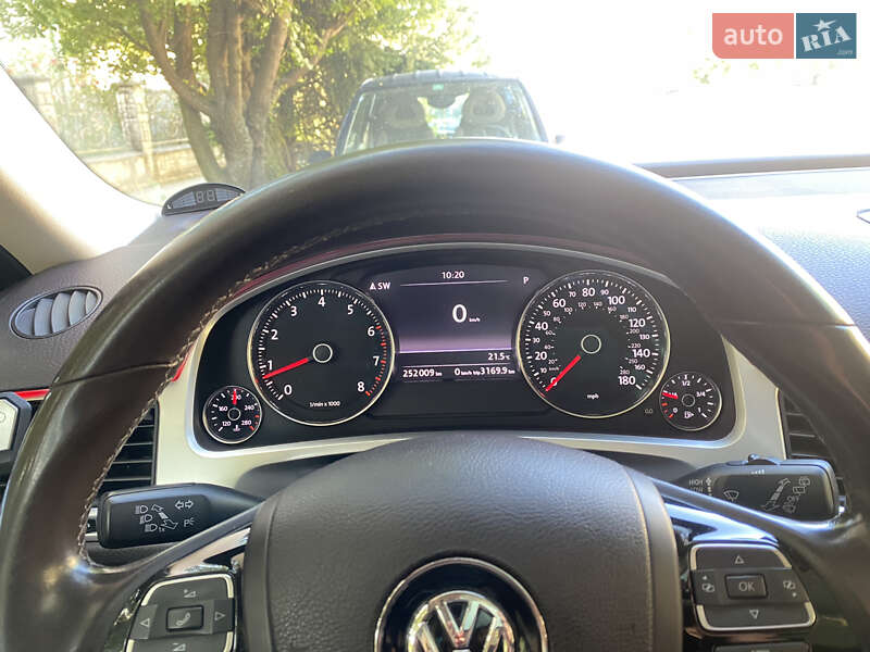 Внедорожник / Кроссовер Volkswagen Touareg 2011 в Ужгороде фото 37 Внедорожник / Кроссовер Volkswagen Touareg 2011 в Ужгороде