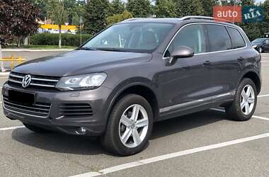 Позашляховик / Кросовер Volkswagen Touareg 2011 в Броварах