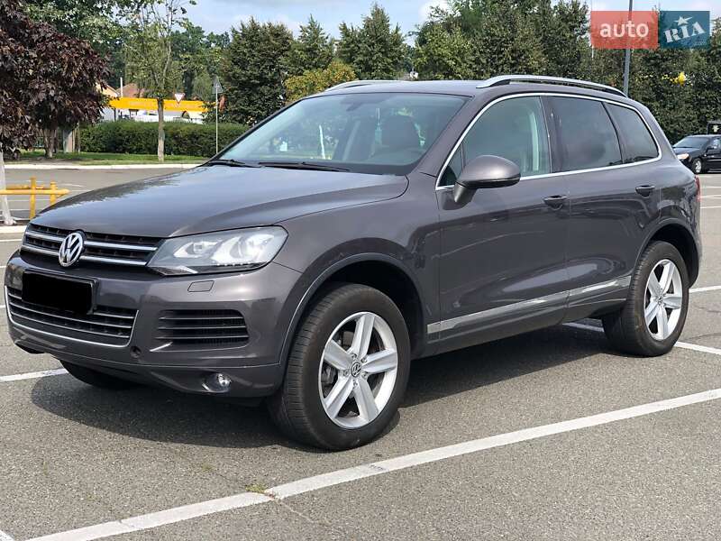 Внедорожник / Кроссовер Volkswagen Touareg 2011 в Броварах