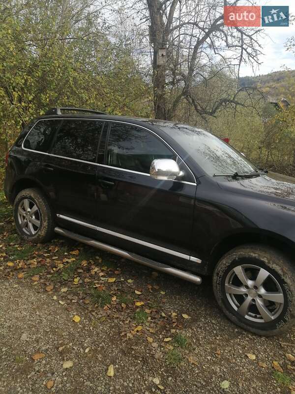 Внедорожник / Кроссовер Volkswagen Touareg 2005 в Львове