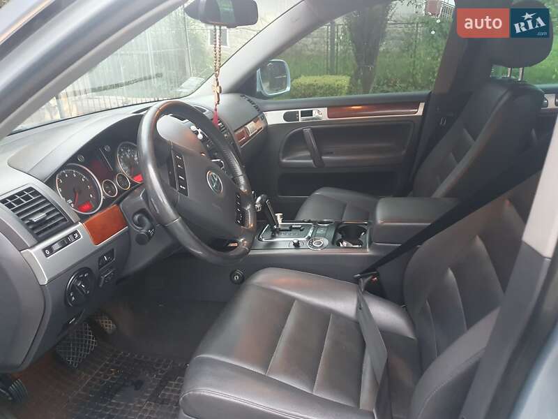 Внедорожник / Кроссовер Volkswagen Touareg 2006 в Надворной