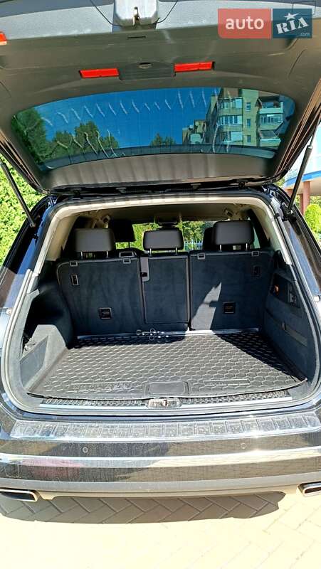 Позашляховик / Кросовер Volkswagen Touareg 2014 в Луцьку