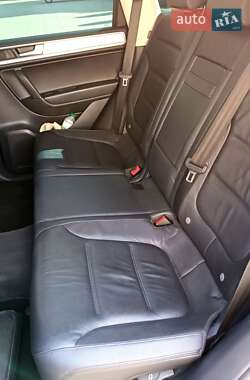 Внедорожник / Кроссовер Volkswagen Touareg 2014 в 