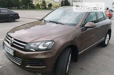 Внедорожник / Кроссовер Volkswagen Touareg 2013 в 