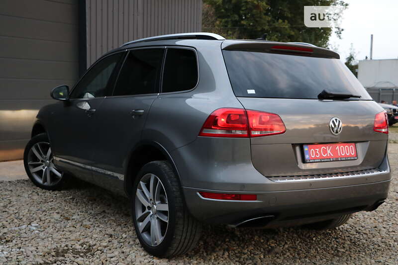 Позашляховик / Кросовер Volkswagen Touareg 2012 в Трускавці