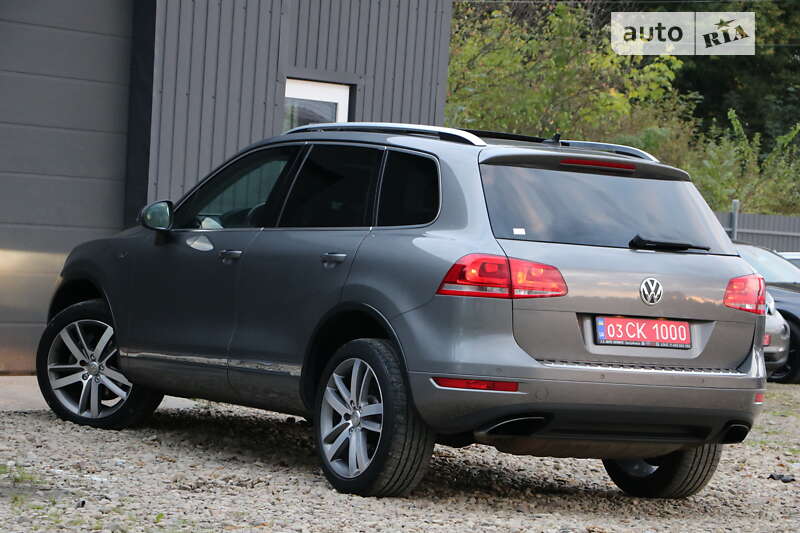 Позашляховик / Кросовер Volkswagen Touareg 2012 в Трускавці
