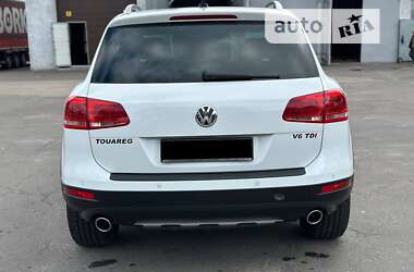 Внедорожник / Кроссовер Volkswagen Touareg 2011 в Березному