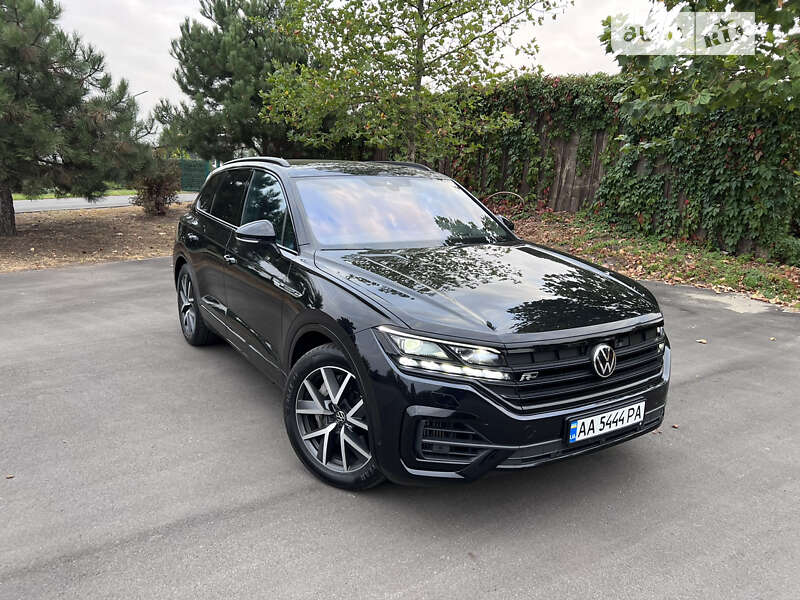 Позашляховик / Кросовер Volkswagen Touareg 2020 в Києві