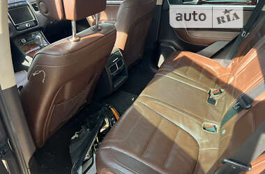 Позашляховик / Кросовер Volkswagen Touareg 2011 в 
