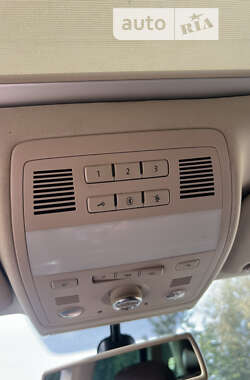 Позашляховик / Кросовер Volkswagen Touareg 2011 в 