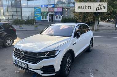 Внедорожник / Кроссовер Volkswagen Touareg 2019 в Харькове