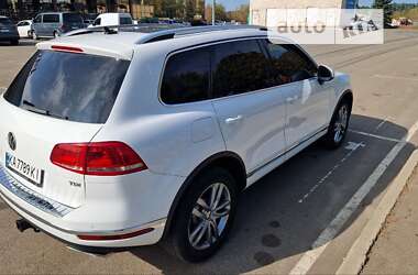 Позашляховик / Кросовер Volkswagen Touareg 2014 в Києві