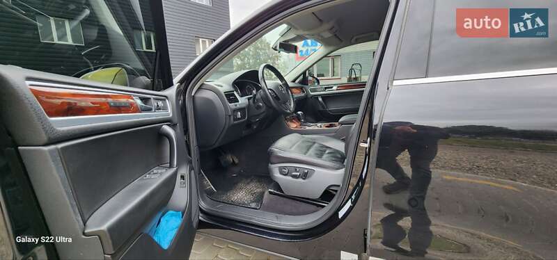 Позашляховик / Кросовер Volkswagen Touareg 2010 в Снятині