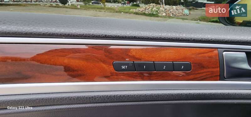 Позашляховик / Кросовер Volkswagen Touareg 2010 в Снятині