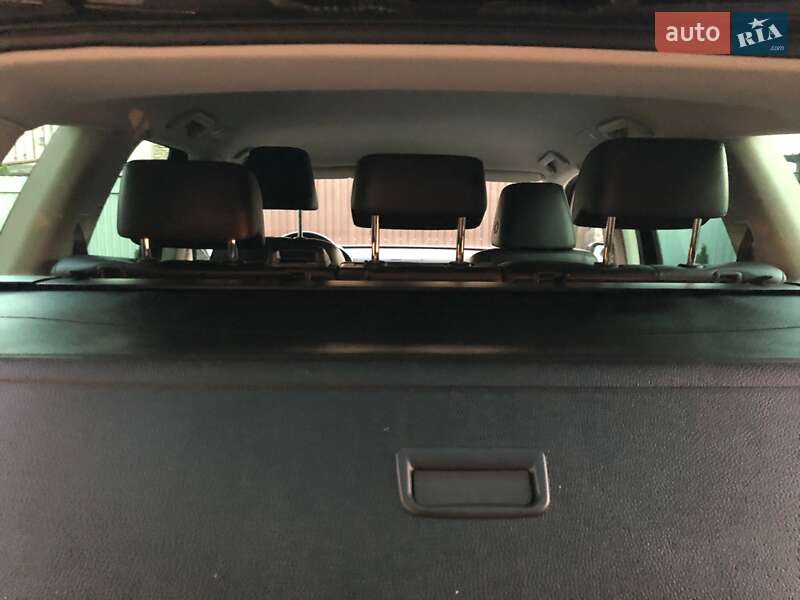 Внедорожник / Кроссовер Volkswagen Touareg 2012 в Броварах