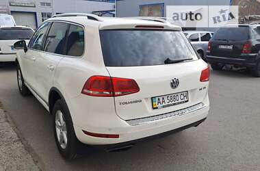 Позашляховик / Кросовер Volkswagen Touareg 2011 в Броварах