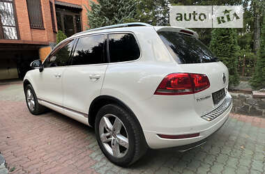 Позашляховик / Кросовер Volkswagen Touareg 2011 в Дніпрі