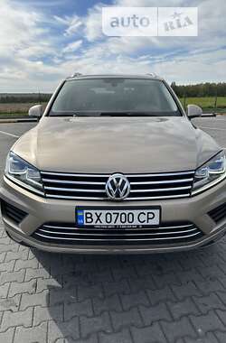 Позашляховик / Кросовер Volkswagen Touareg 2015 в Летичіві