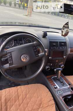 Внедорожник / Кроссовер Volkswagen Touareg 2005 в Полтаве