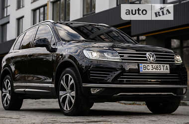 Внедорожник / Кроссовер Volkswagen Touareg 2016 в Львове