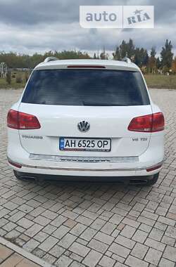 Внедорожник / Кроссовер Volkswagen Touareg 2016 в Краматорске