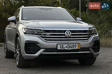 Внедорожник / Кроссовер Volkswagen Touareg 2018 в Полтаве