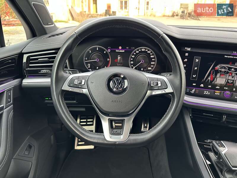 Внедорожник / Кроссовер Volkswagen Touareg 2018 в Полтаве
