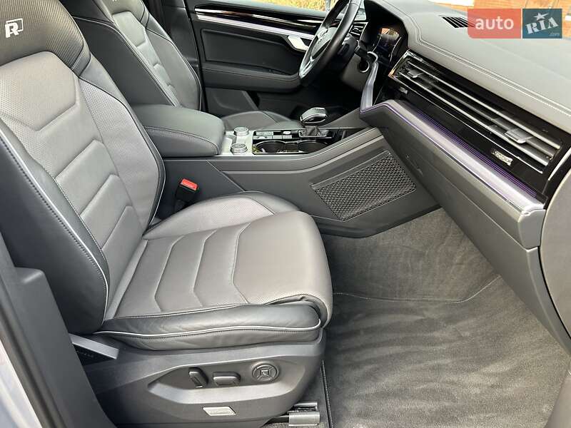 Внедорожник / Кроссовер Volkswagen Touareg 2018 в Полтаве